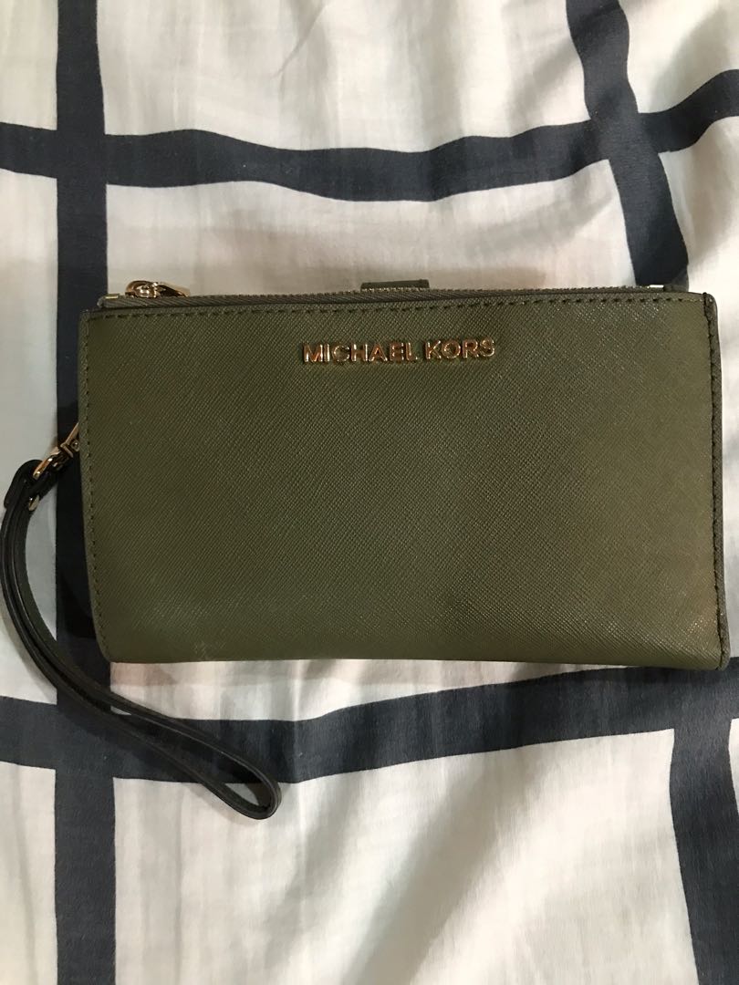 michael kors wristlet sale