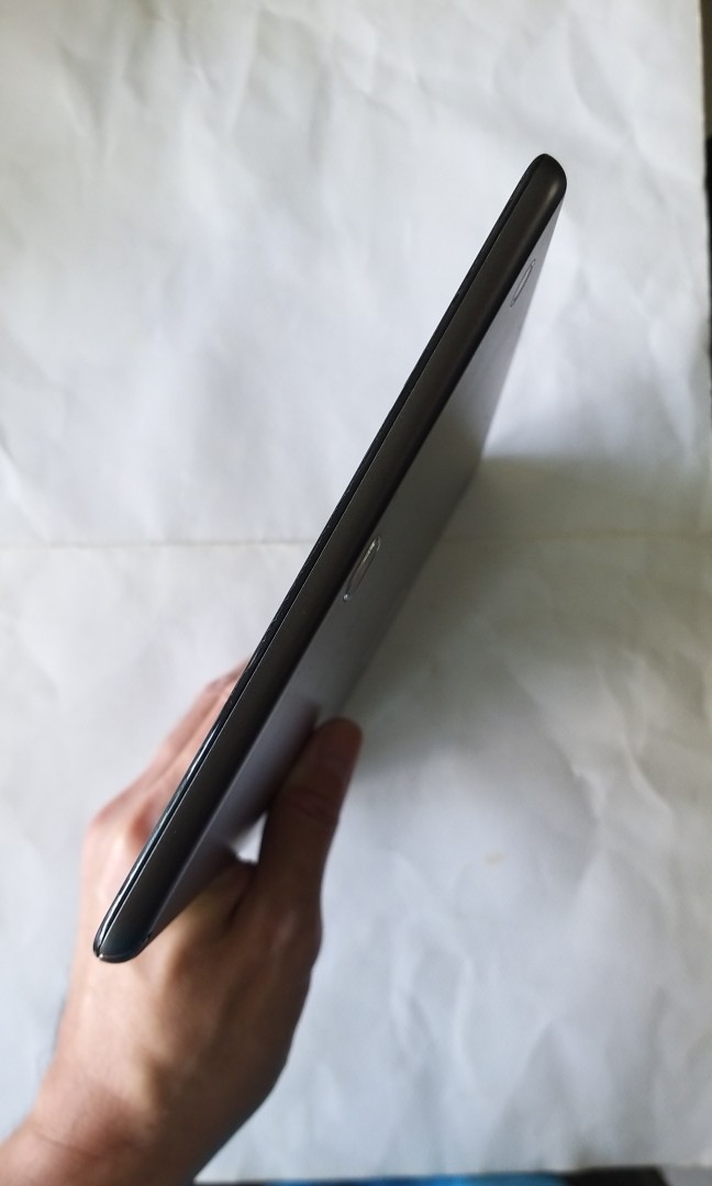Samsung Galaxy Tab A 9.7 SM-P555 cellular LTE/S Pen.