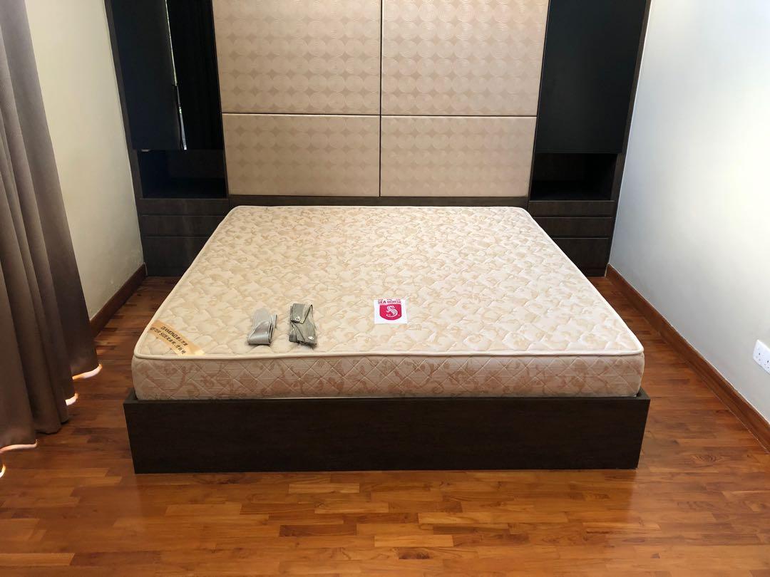 Sea Horse King Sized Mattress Diamond Furniture Beds Mattresses On Carousell