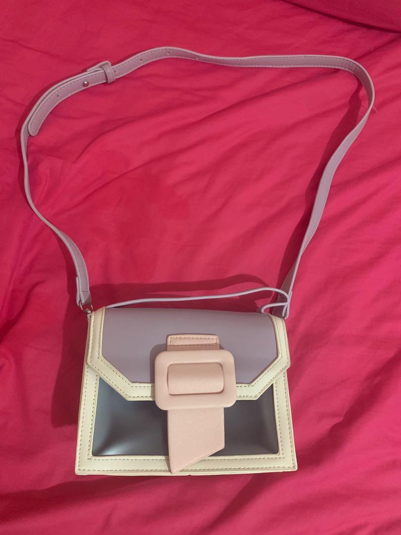 See through effect buckle bag Women s Fashion Bags Wallets Cross body Bags on Carousell