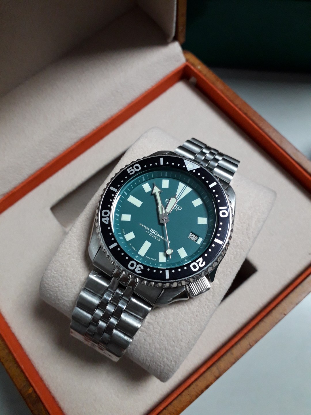 Seiko 7002 Green dial Mod, Men's Fashion, Watches & Accessories, Watches on  Carousell