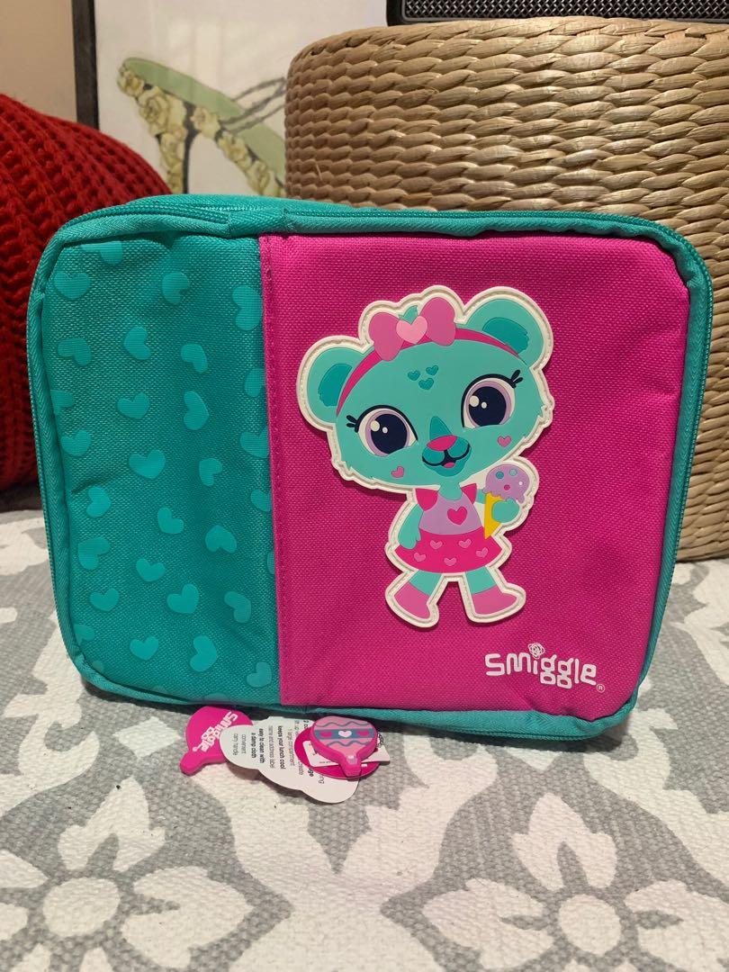 Smiggle lunch bag (Category: Food Organization & Storage) located in Makati City. Submitted by ariandria (Listing ID 1018363502, Image 1). Description: .