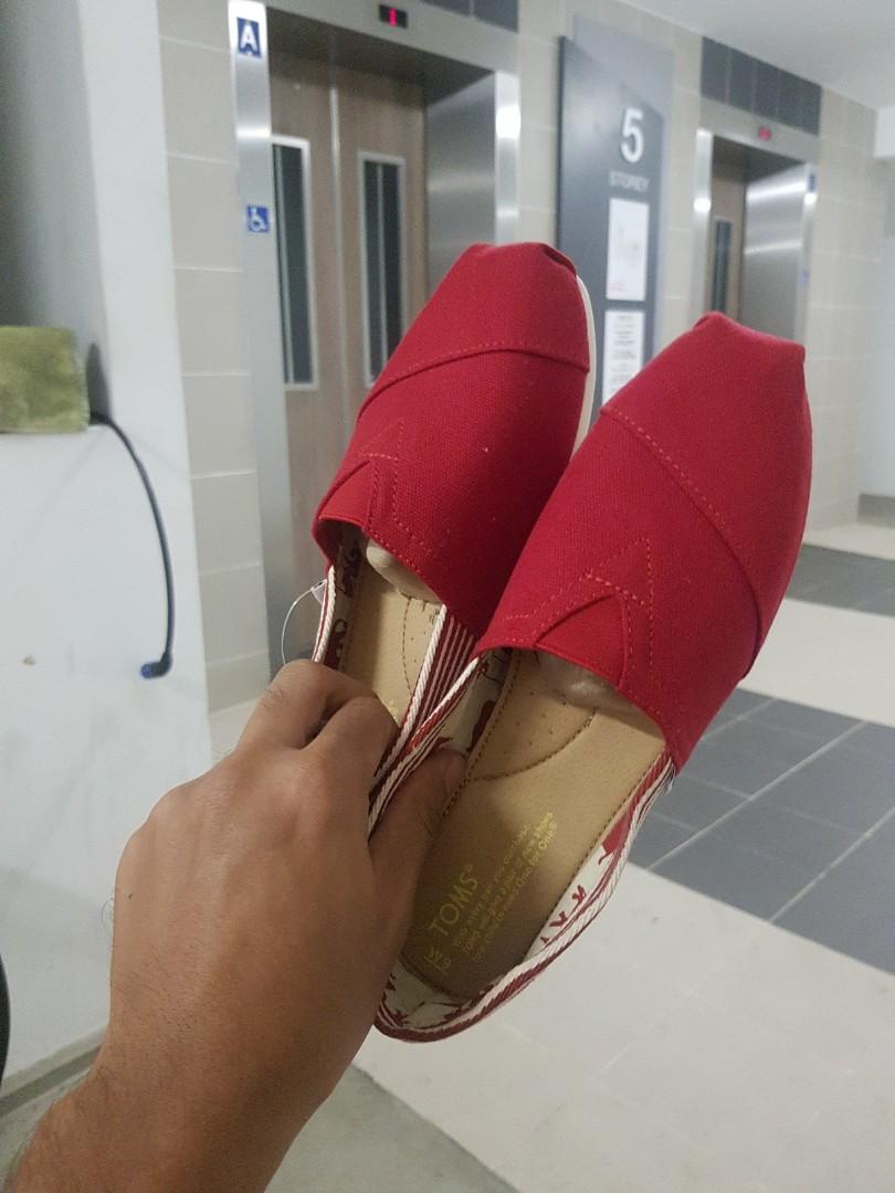 TOMs flat slip-ons., Women's Fashion