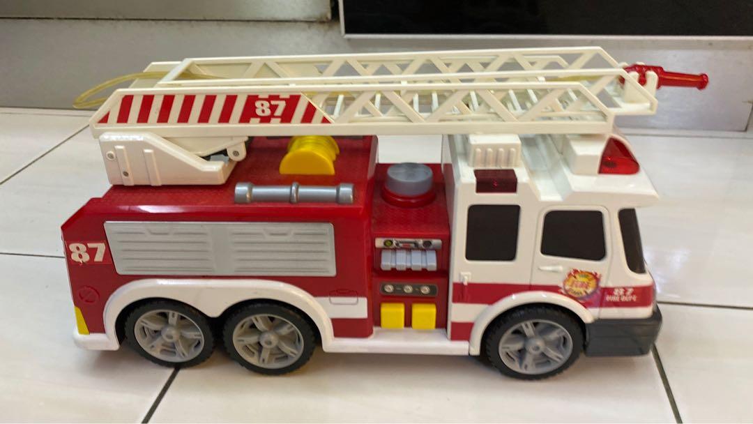 toys r us fire engine