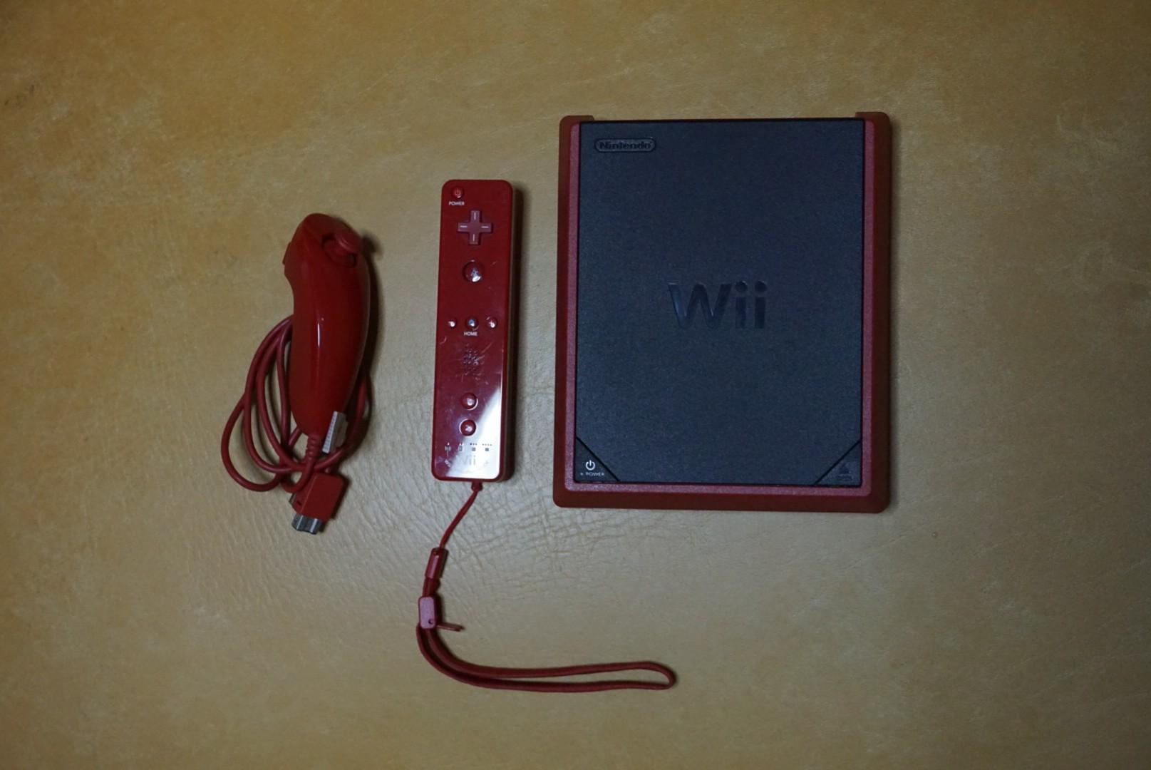 Red Nintendo Wii Mini Console Bundle Complete with Original Box & Mario  Kart Wii 