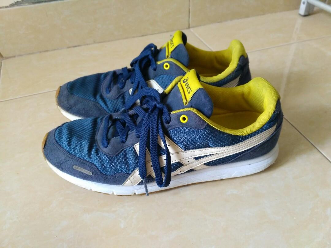 barangnumpuk ASICS VENTILA NAVY WHITE YELLOW SIZE 41 5 SECOND ORIGINAL