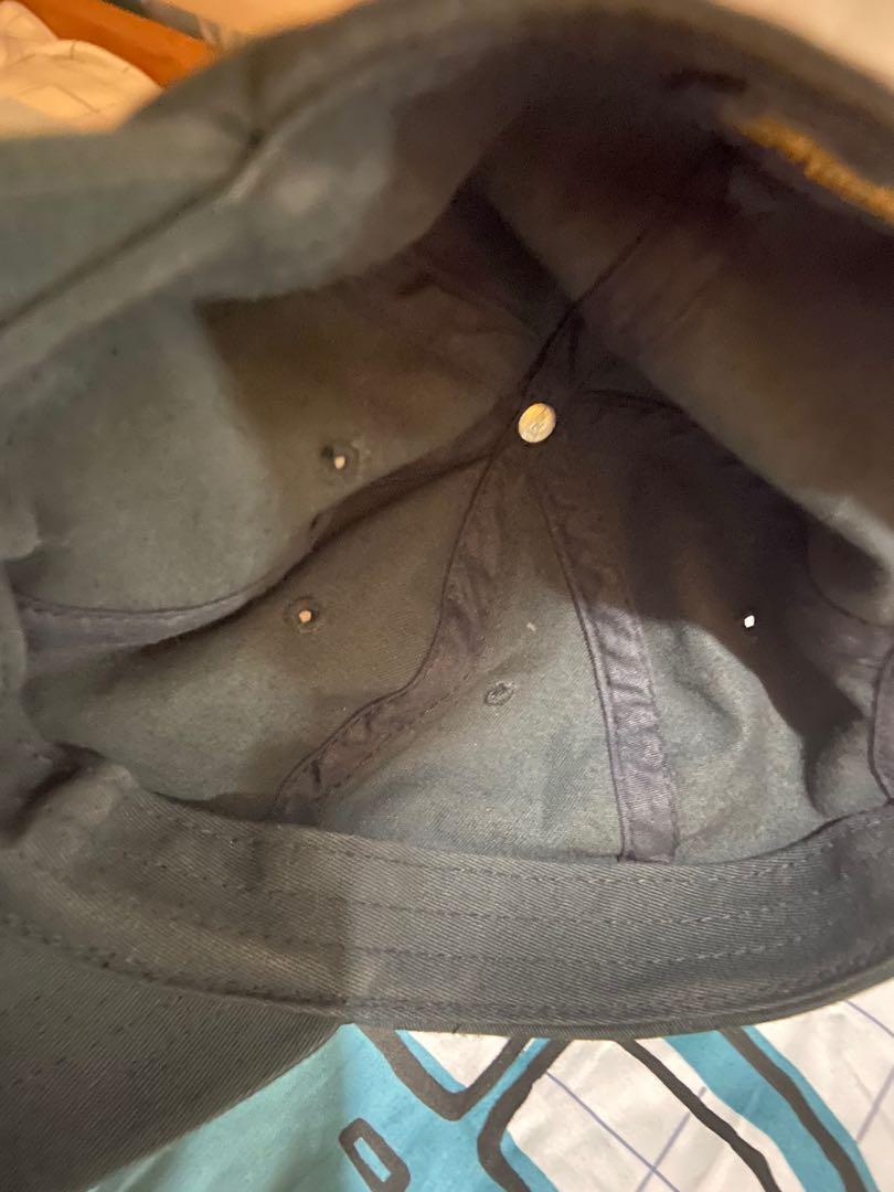 Assc Cap （分類：棒球帽、帽）位於 Hong Kong。 由 ollliva 提交（商品編號 1018778146，圖片 3）。簡介： 200$ assc cap 95% new。