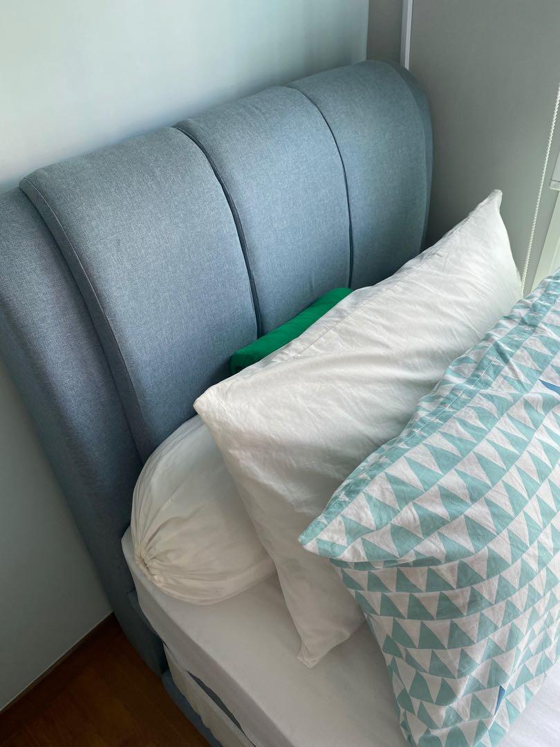 Bedframe (Category: Bed Frames & Mattresses) located in Singapore. Submitted by rainbowplease (Listing ID 1018589582, Image 3). Description: Selling bedframe.