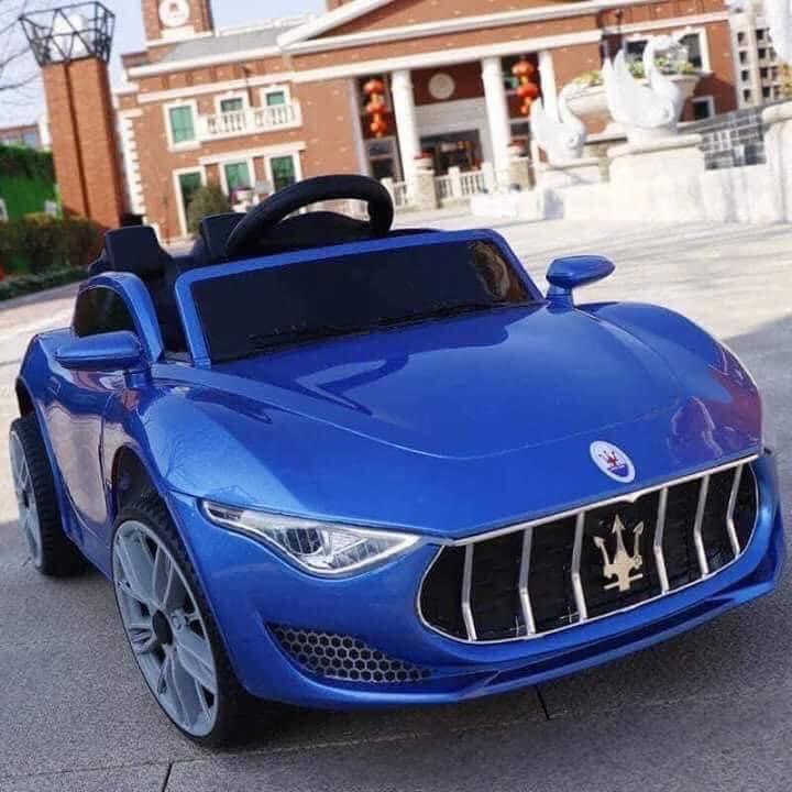 Big Maserati (Category: Car Seats) located in Taguig. Submitted by triplealuxury (Listing ID 1018670538, Image 3). Description: Big Maserati Age: Suitable for 1-6yrs old. Leather seats Makapal car body, Baked paint (makintab) With USB, MP3 and CP connect 12 volts battery with swing, 2 door with remote control color variation: Red, Blue Php.6,000 ✅ Durable - International Quality ✅ Budget-Friendly On hand item and ready for shipping. Free pick up 