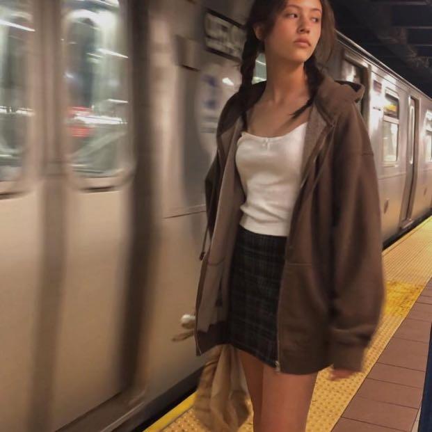 Brown sweatshirt brandy melville Clearance