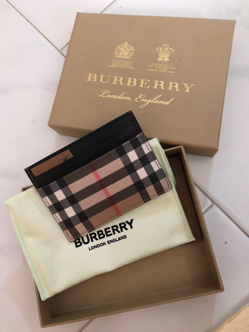 Burberry vintage check leather card case / card holder, Men's Fashion,  Watches & Accessories, Wallets & Card Holders on Carousell