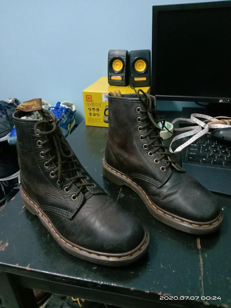 dr martens lexington crazy horse