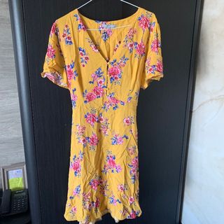 (Category: ) located in . Submitted by juls.declutteringsale (Listing ID 1018618511, Image 1). Description: .