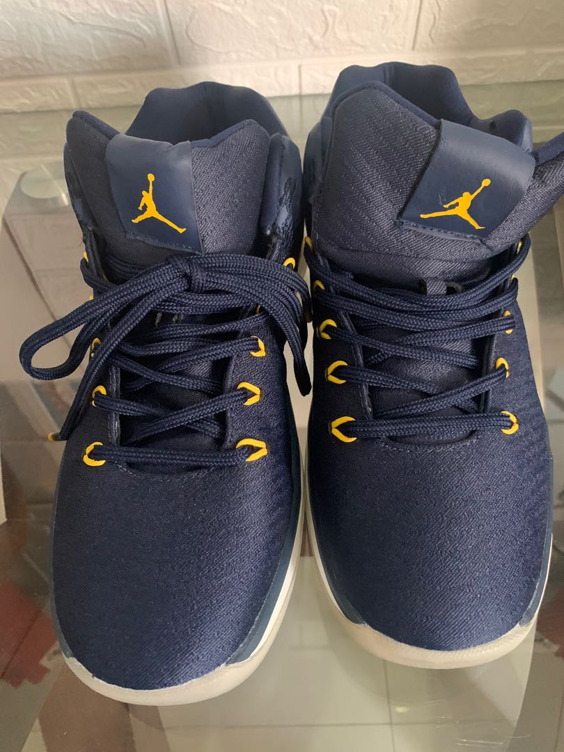 go blue jordan shoes