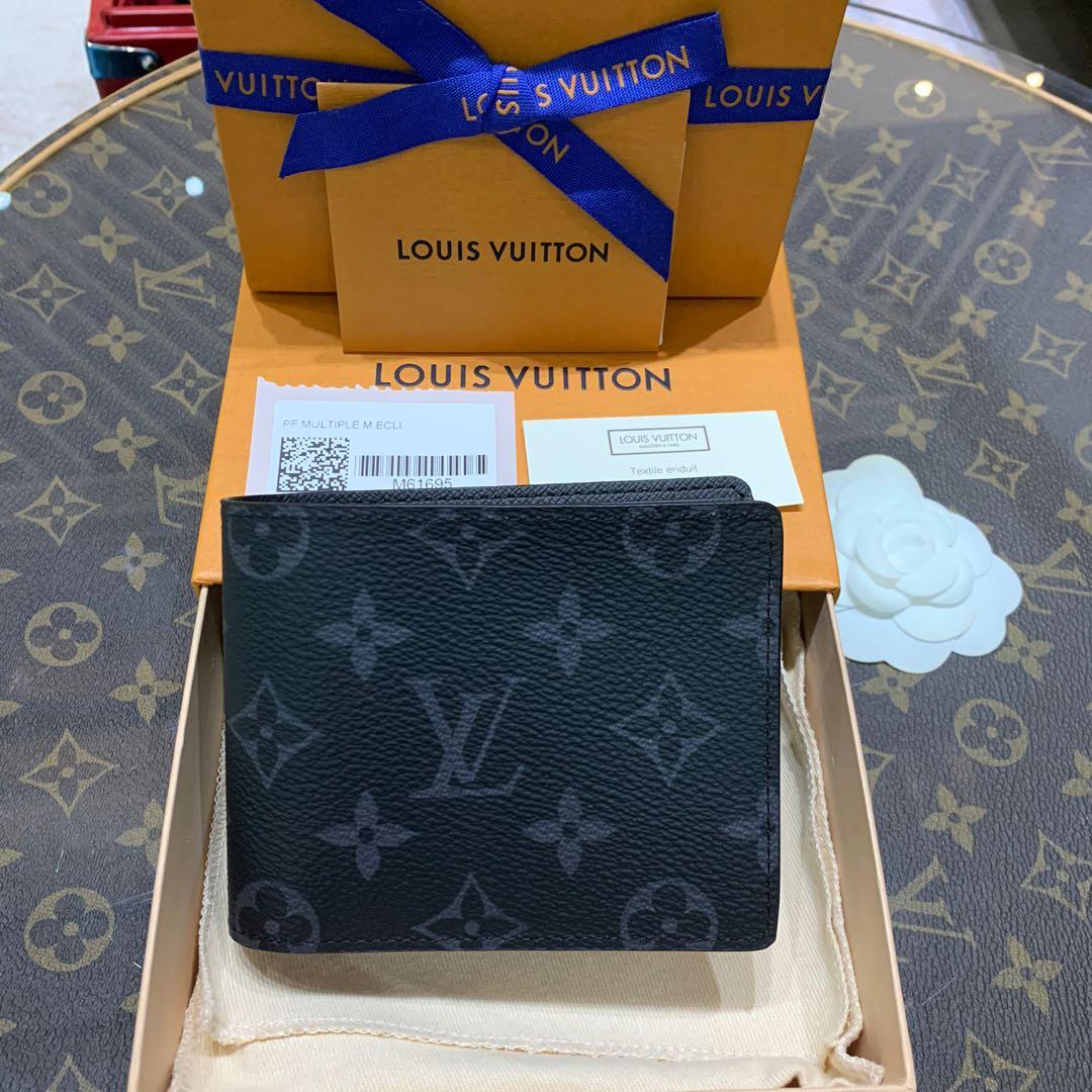 Louis Vuitton Men Multiple Wallet (blue leather trim), Luxury, Bags &  Wallets on Carousell