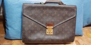(Category: ) located in . Submitted by topmarti (Listing ID 1018638452, Image 1). Description: .
