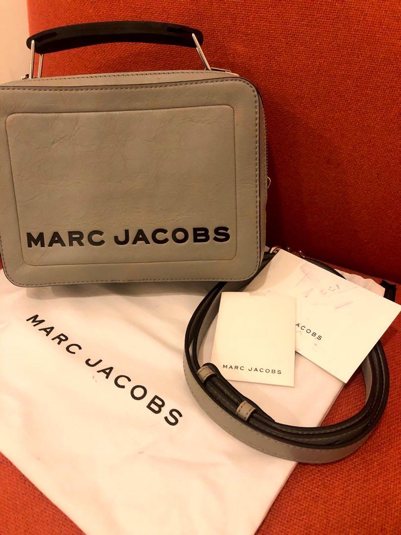 marc jacobs box bag beige