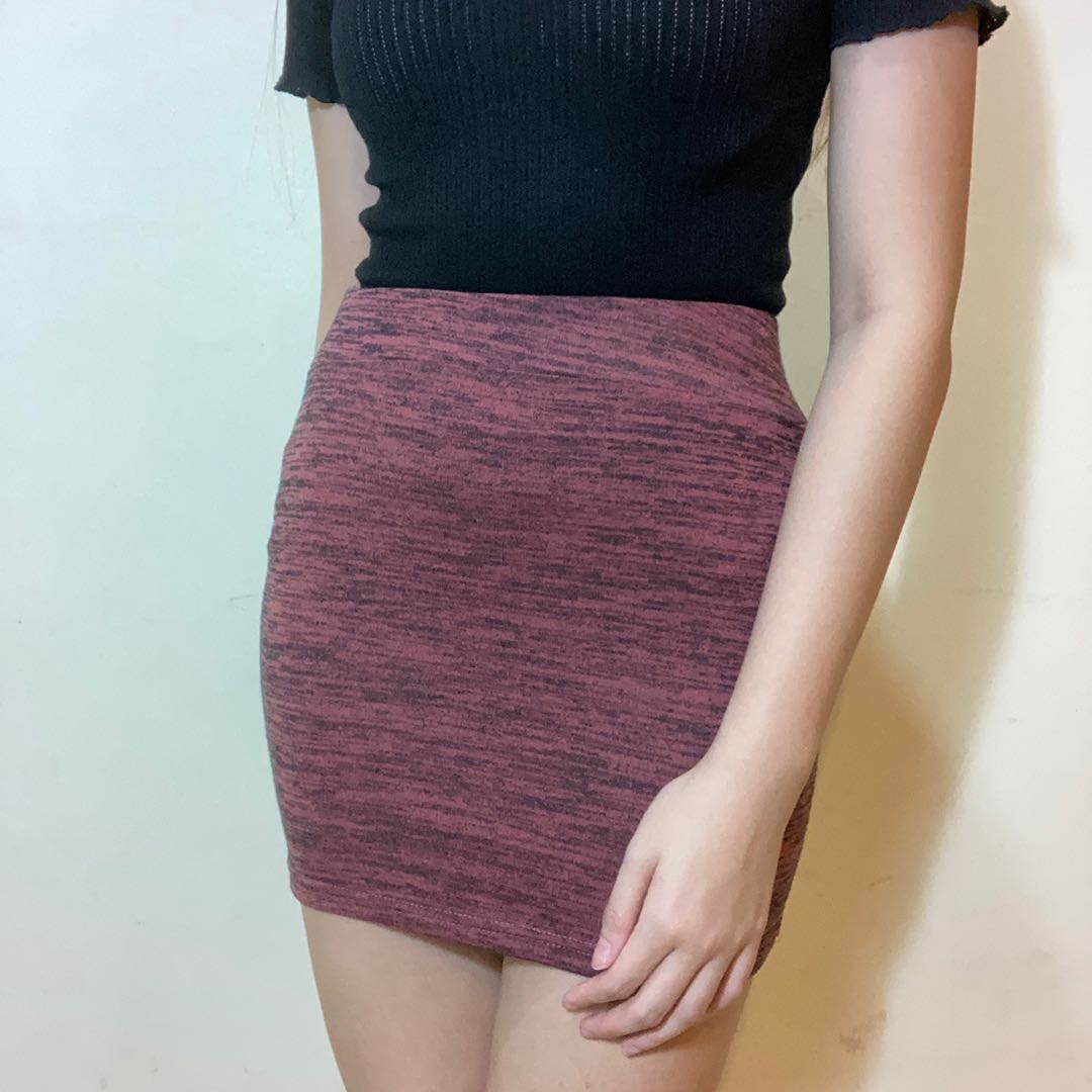 maroon bodycon skirt