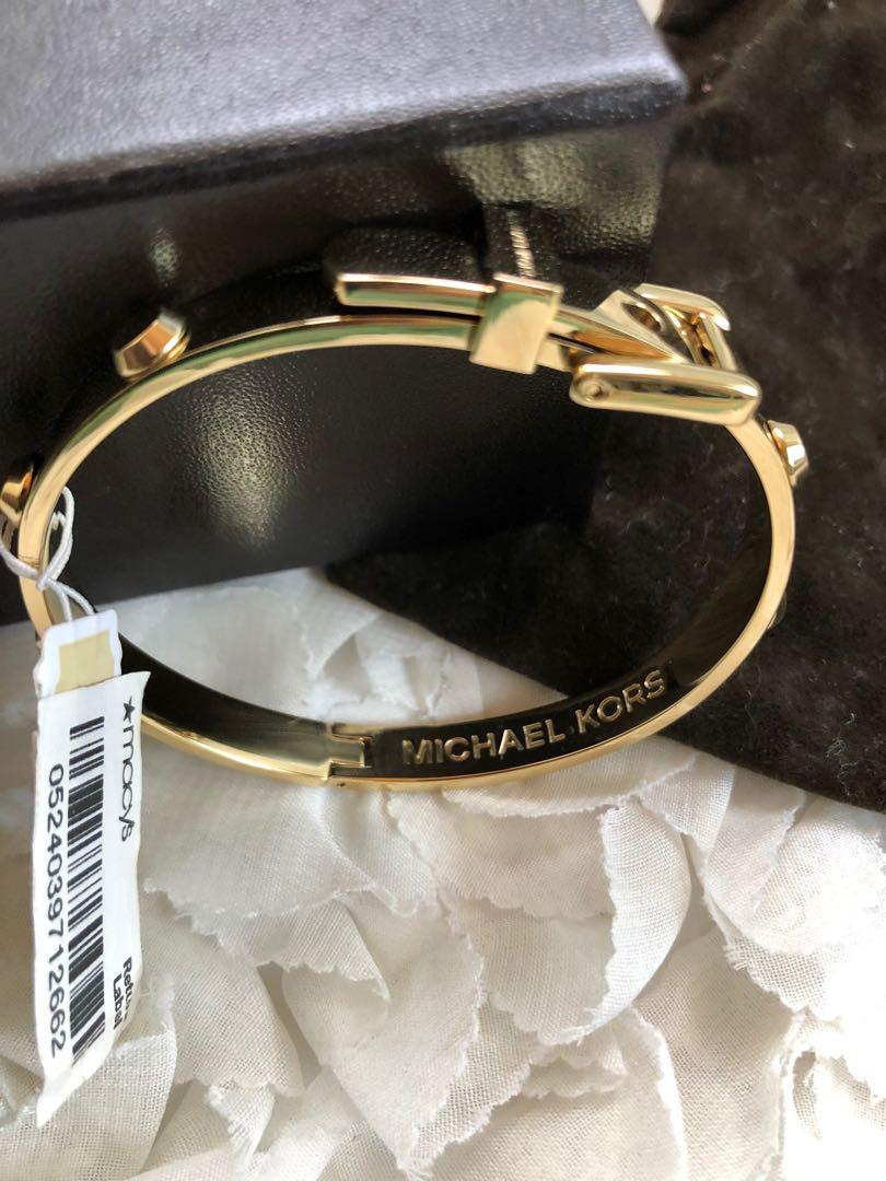 MICHAEL KORS Gold Tone Buckle Bangle Bracelet, Women's Fashion, Jewelry &  Organizers, Bracelets on Carousell