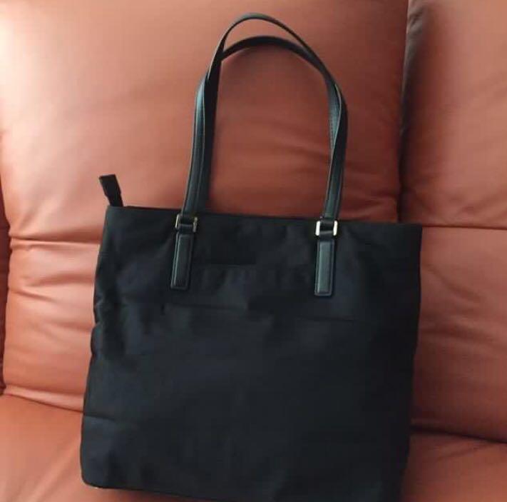 Michael kors nylon tote handbag, Women's Fashion, Bags & Wallets, Tote Bags  on Carousell