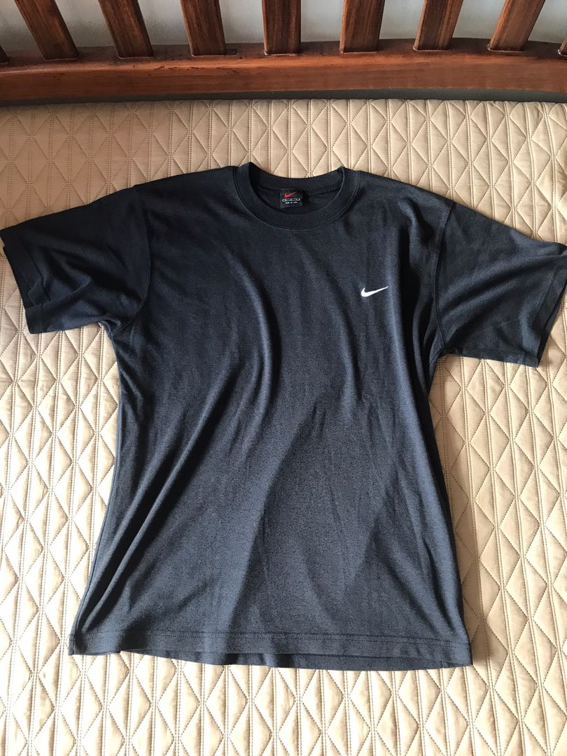 Nike side swoosh t shirt Clearance