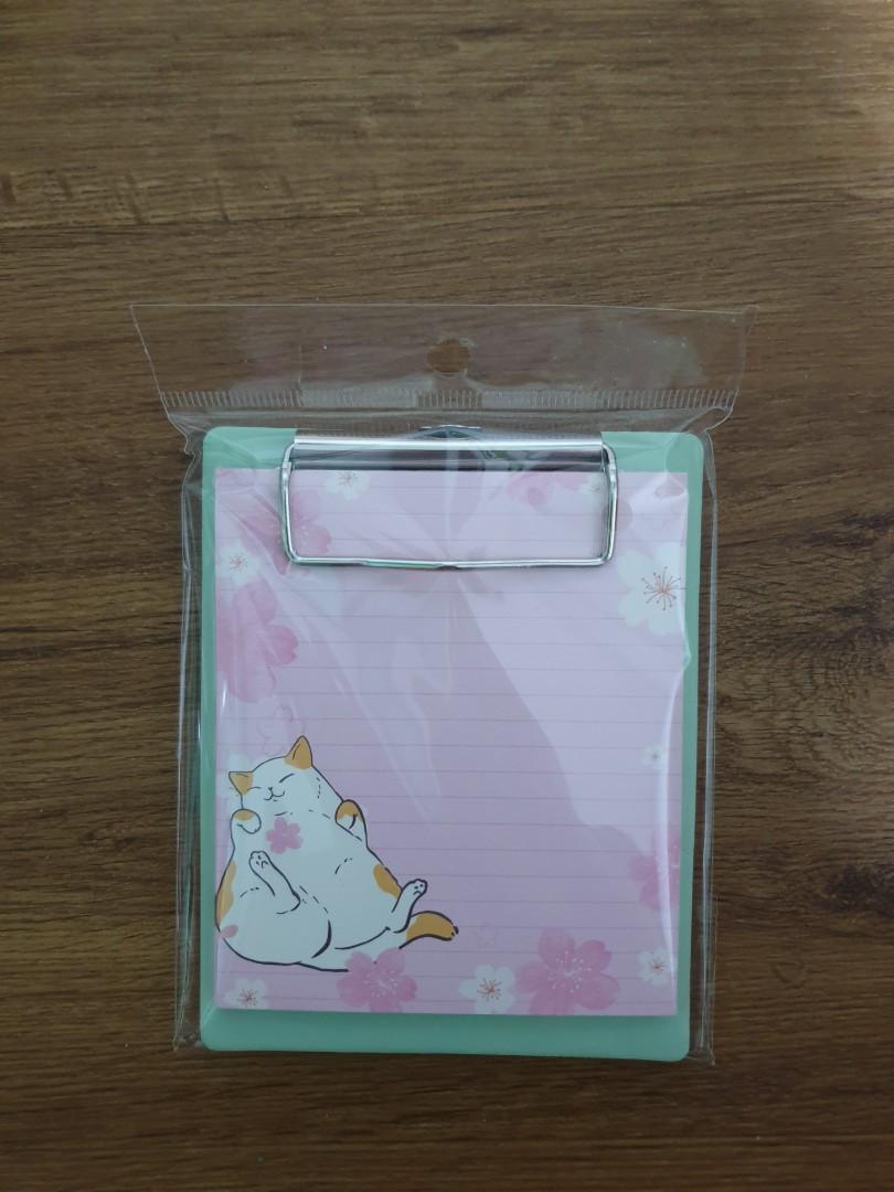 Notebook (Category: Stationery & School Supplies) located in Singapore. Submitted by ricccmo (Listing ID 1018579833, Image 4). Description: selling each notebook/ memo pad for $3 brand new !.