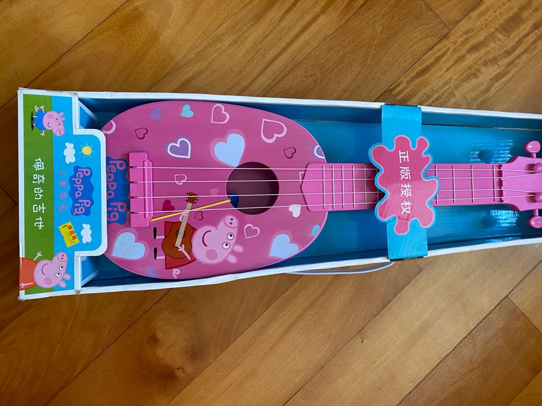 全新Peppa Pig Ukulele, 玩具 & 遊戲類, 其他 Carousell