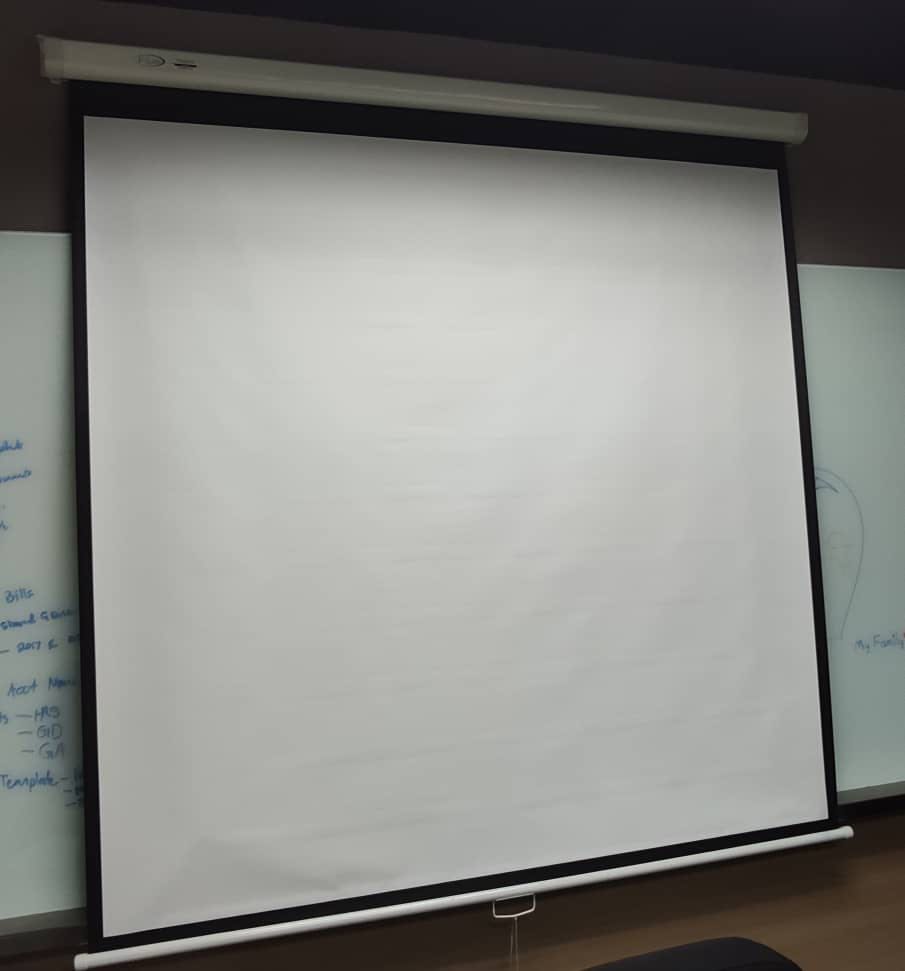 Projector Screen wallmounted. (5ft x 5ft), Computers & Tech, Parts