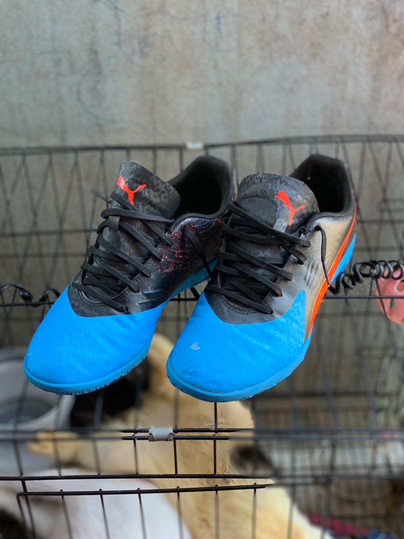 Puma one futsal shoes