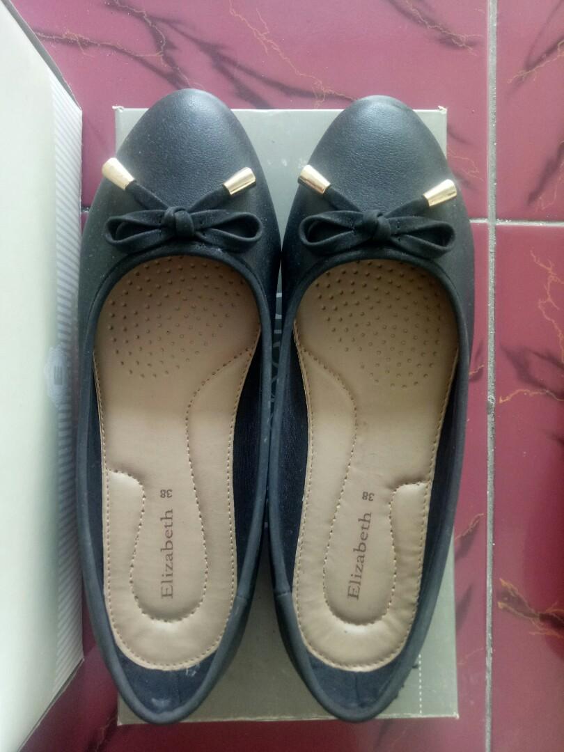 Sepatu Elizabeth Hitam Fesyen Wanita Sepatu Di Carousell