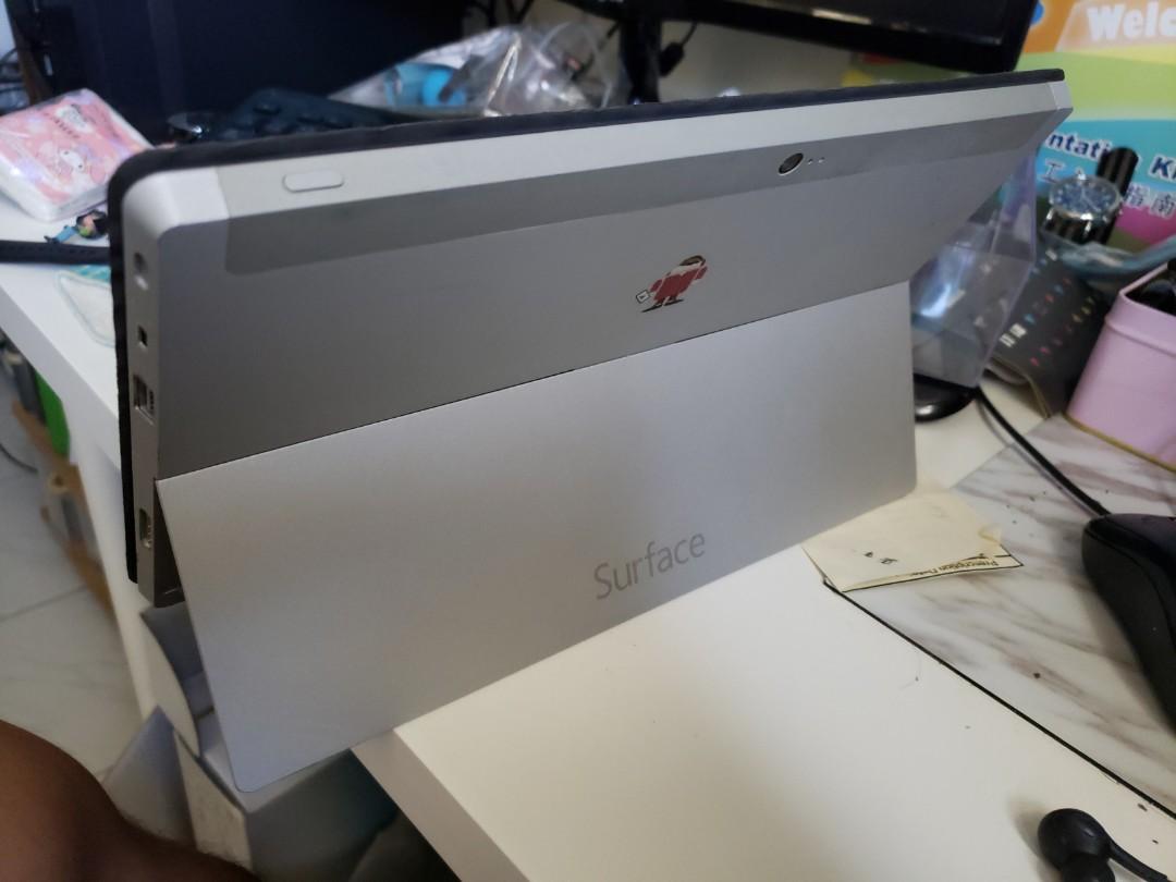 Surface 2 （分類：手提電腦）位於 Hong Kong。 由 darklordhk 提交（商品編號 1018606082，圖片 3）。簡介： Surface 2 文書機 連鍵盤，office ,充電器。