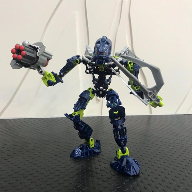 Toa Mahri Hahli 8914 Lego Bionicle 