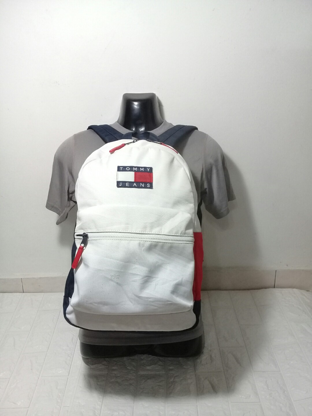 tommy jean backpack