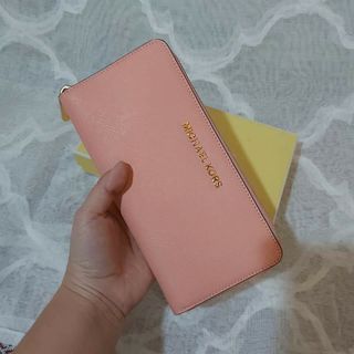 (Category: ) located in . Submitted by superbeeph (Listing ID 1018720469, Image 1). Description: .