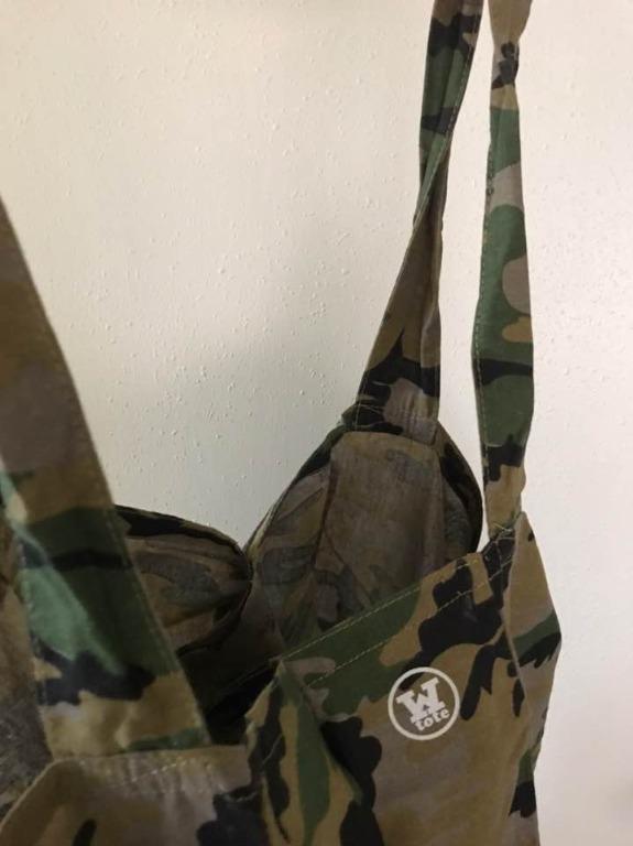 日本迷彩w Tote 布袋 女裝 手袋及銀包 Tote Bags Carousell