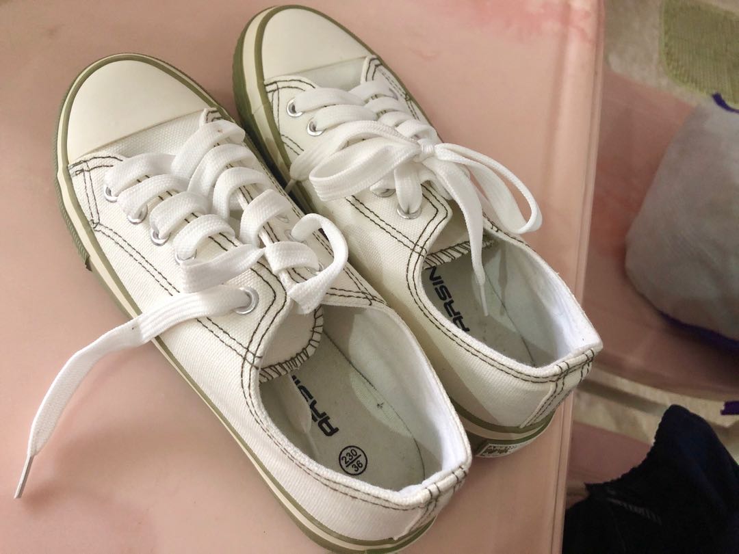 light green sneakers womens