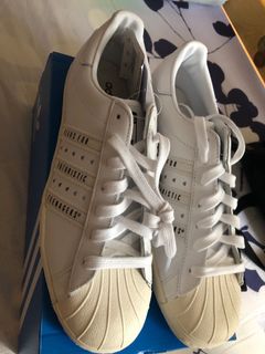 （分類：）位於 。 由 comme.des.garcons 提交（商品編號 1018853074，圖片 1）。簡介： 。