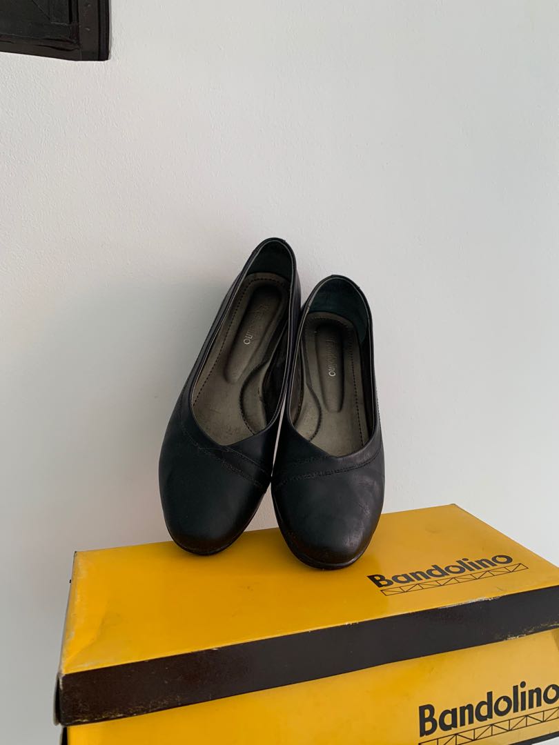 bandolino school shoes