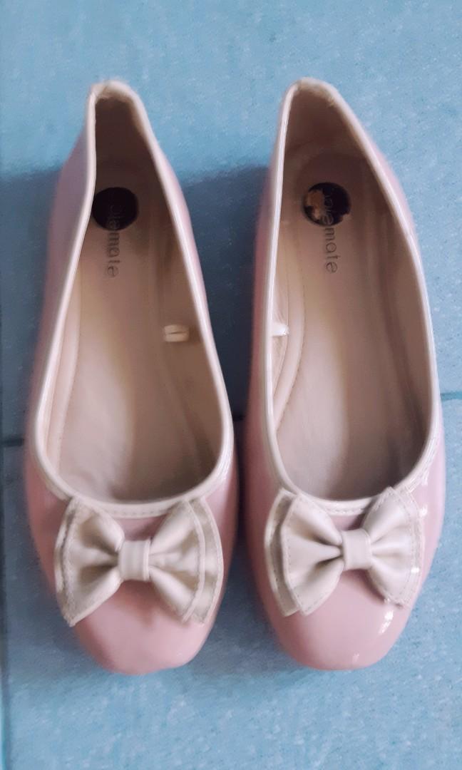 big bow flats