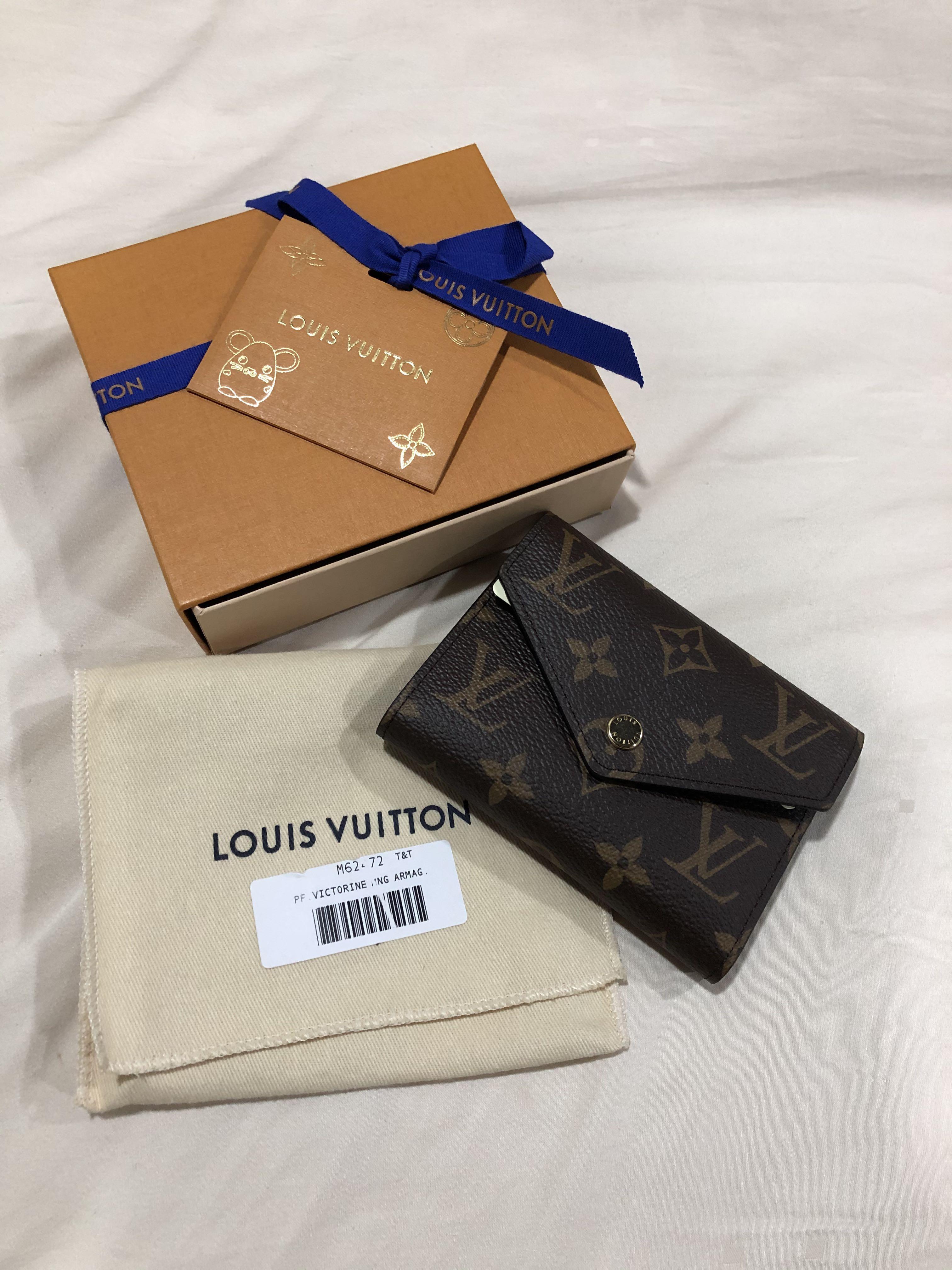 BNIB Louis Vuitton Monogram Victorine wallet, Luxury, Bags 