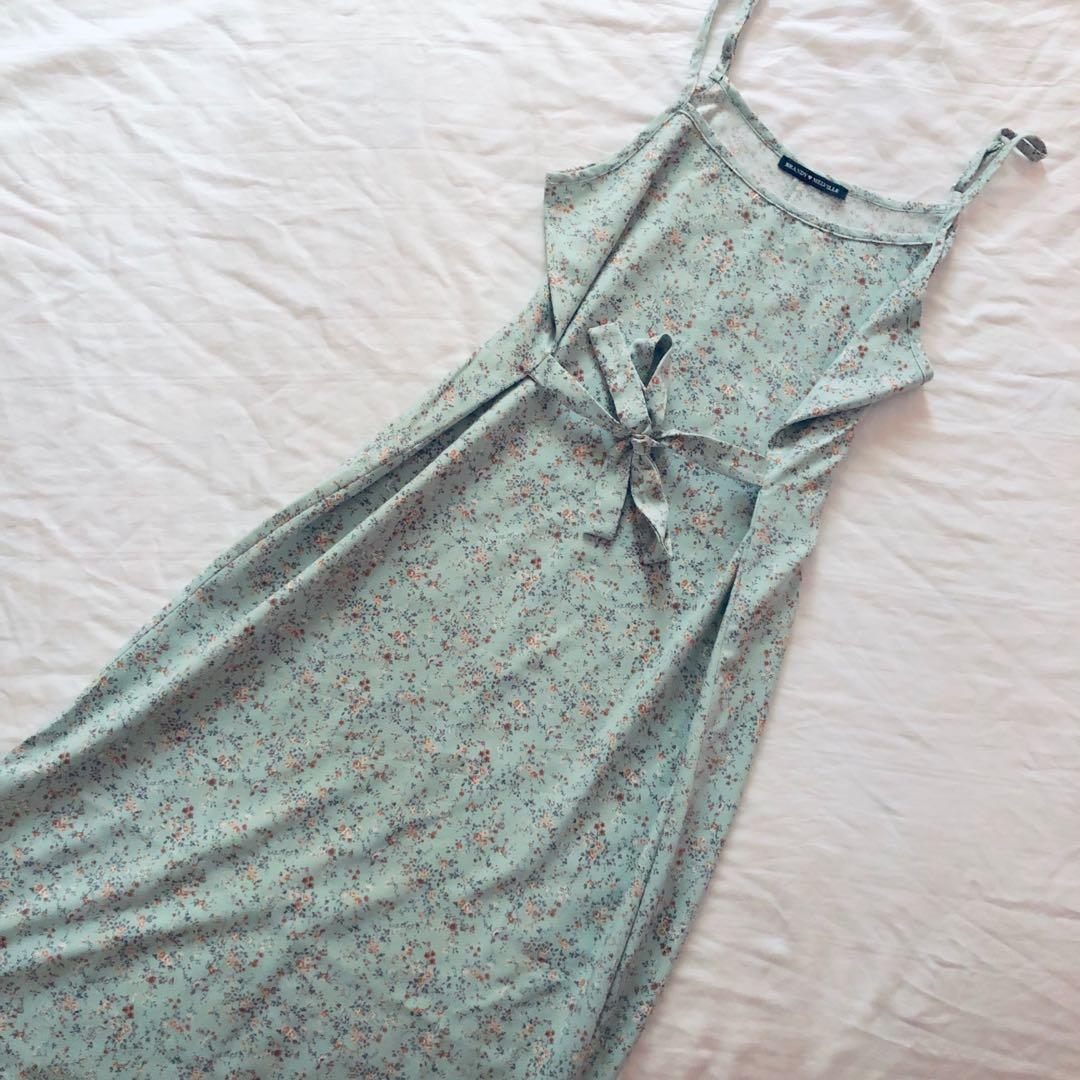 Brandy Melville Robins Egg Paulina Dress, Women's Fashion, Tops