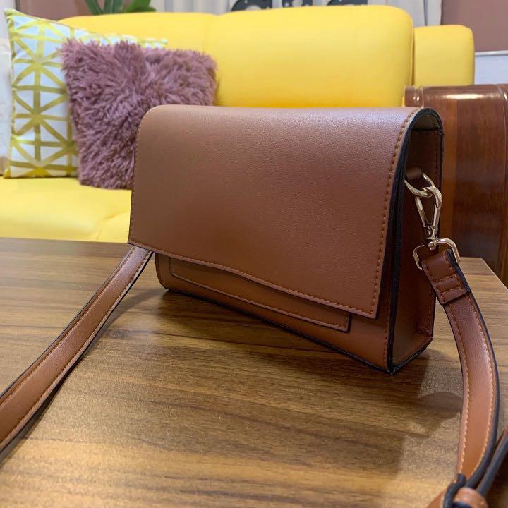 box type sling bag
