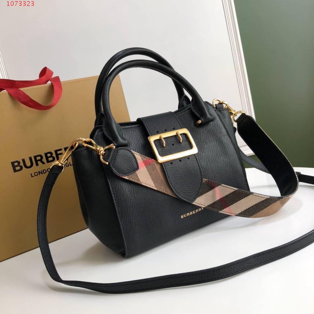 Burberry buckle bag online