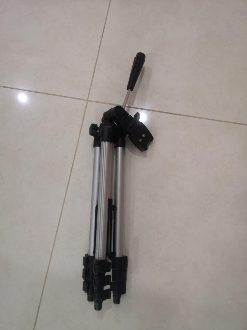 Camera tripod with balance check, Photography, Photography Accessories