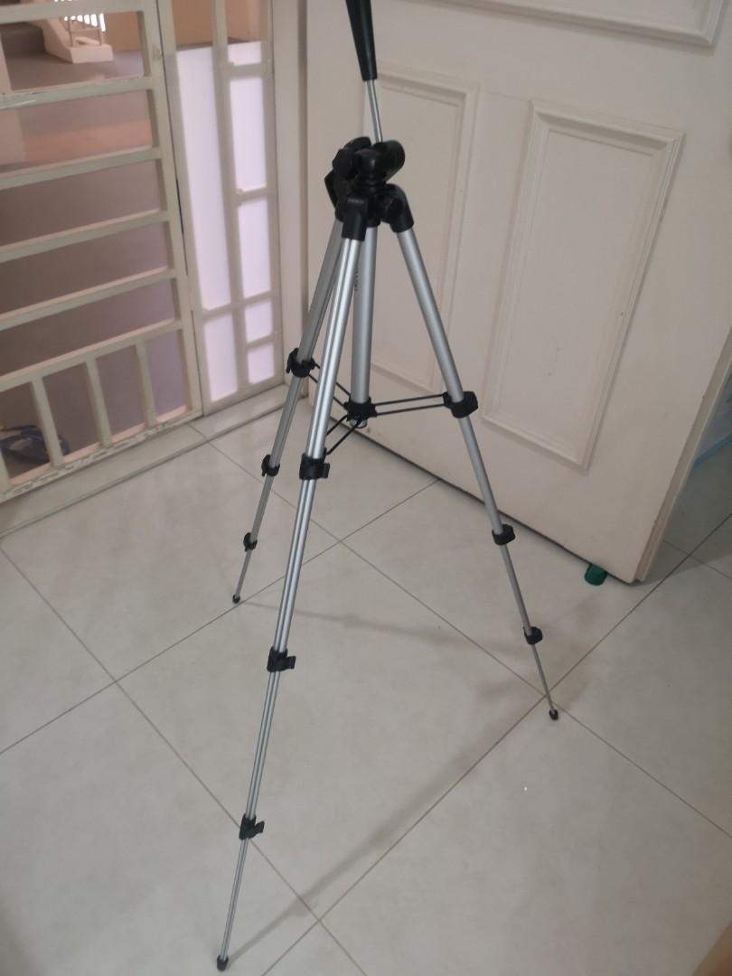 Camera tripod with balance check, Photography, Photography Accessories