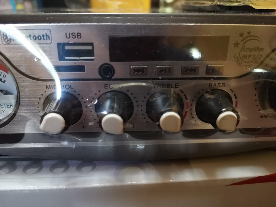 car amplifier with mic input (Category: Soundbars, Speakers & Amplifiers) located in Quezon City. Submitted by ajmirzenterprises (Listing ID 1018916505, Image 3). Description: YW 831L car amplifier with videoke function pede for car and house pede 12 volts and 220 volts.