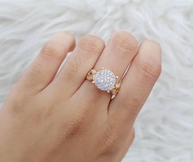 Cincin Emas Simple Mewah Diamond Look Lengkap Surat Terima Jual Kembali Emas 22 Karat Ya Fesyen Wanita Perhiasan Di Carousell Apalagi cincin yang terbuat dari emas dan diberikan saat momen spesial. cincin emas simple mewah diamond look lengkap surat terima jual kembali emas 22 karat ya