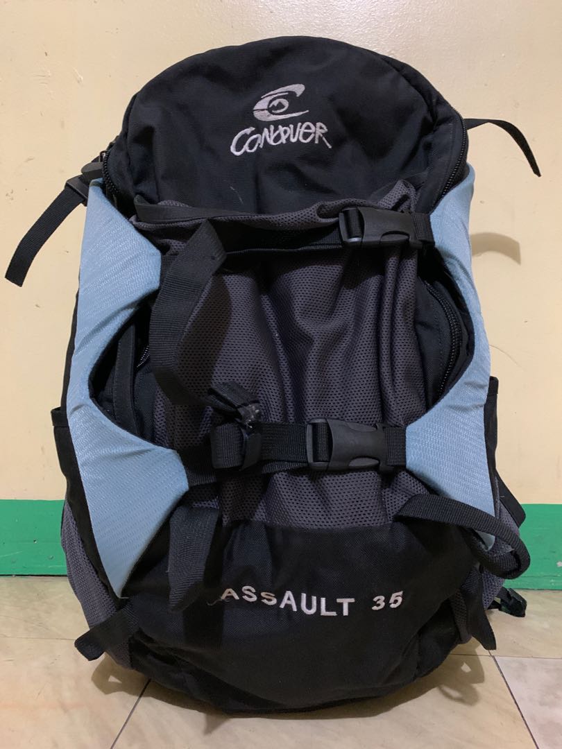 conquer hiking bags