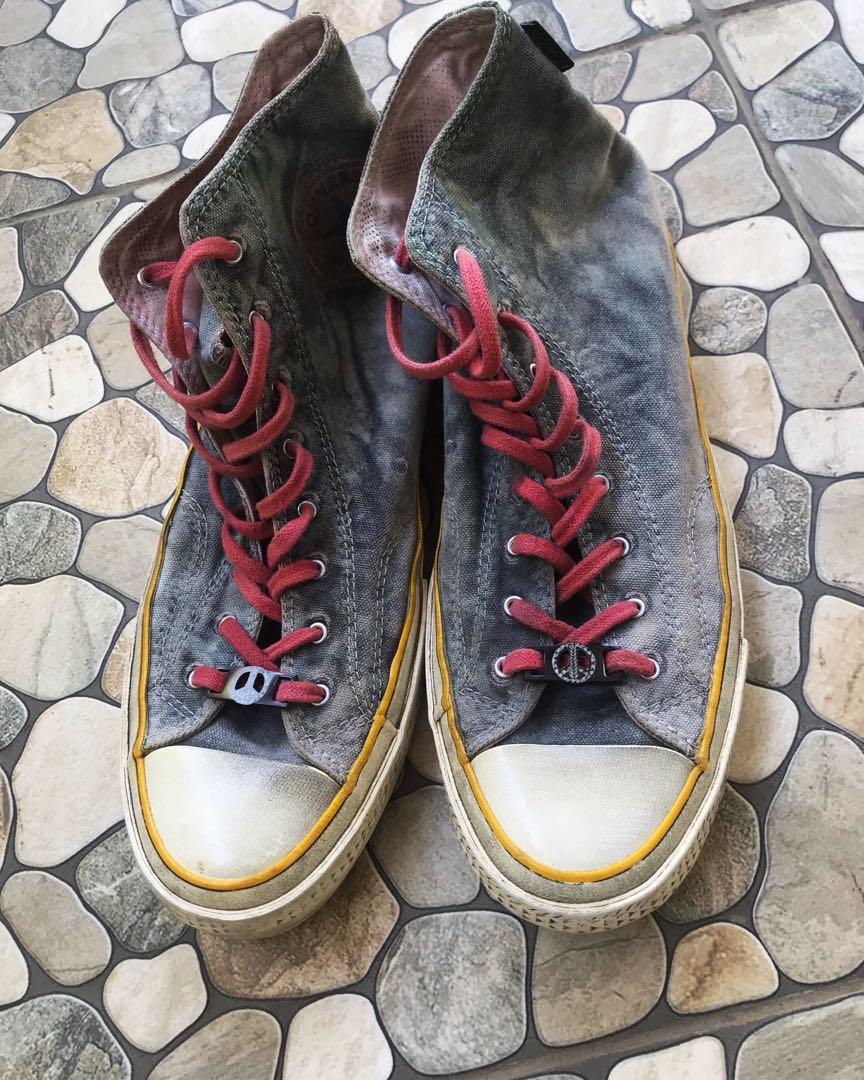 Converse 7s x andy warhol top