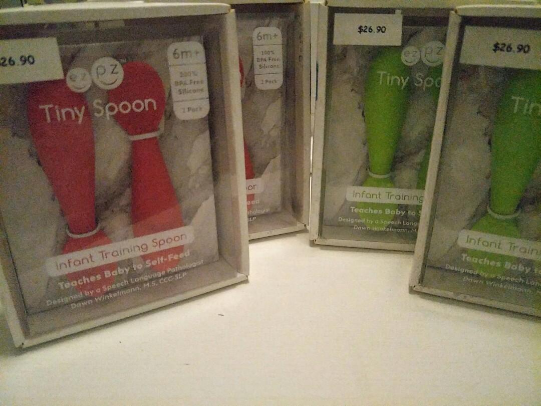 Ezpz tiny spoon (Category: Weaning & Toddler Feeding) located in Singapore. Submitted by gh3tt0 (Listing ID 1019056813, Image 1). Description: i have 4 set of tiny spoon. comes in 2 colours pink and green . so hurry up guys. add $5 for delivery to your doorstep.